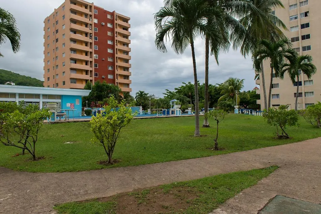 Turtle Beach Towers Ocho Rios 0*,  Jamajka